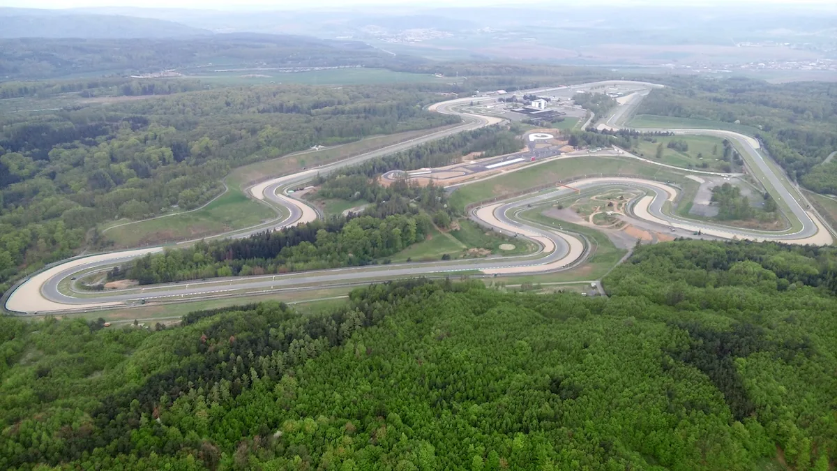 Doppia tragedia in pista a Brno, morti Philipp Steinmayr e Adrian Rus. Cosa è successo