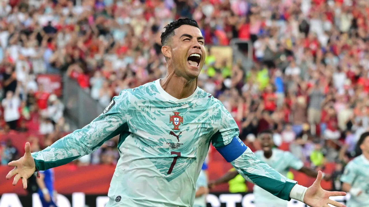 La Croazia eliminata per il segnale di un chip: cosa è successo nei folli minuti finali contro il Portogallo e come funziona il sensore nel pallone Trionda - Il Fatto Quotidiano