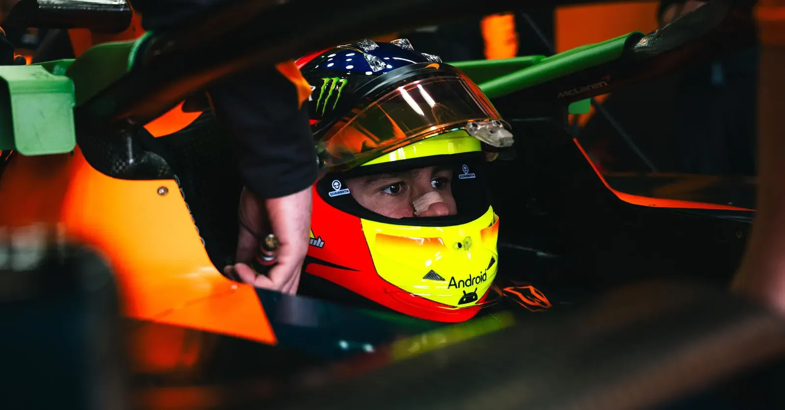 F1. Leonardo Fornaroli torna in pista con la McLaren MCL40 nelle FP1 in Ungheria
