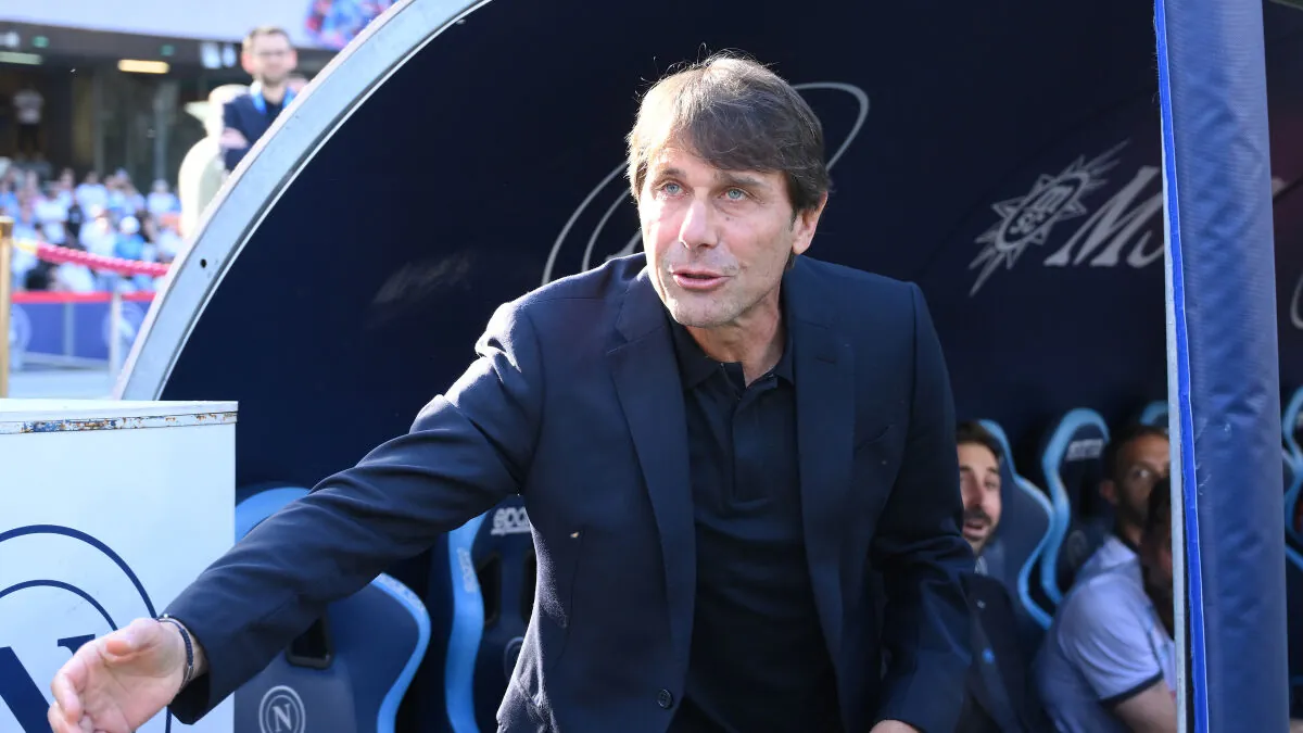 Immagine di Antonio Conte alla Nazionale. Gli stivali sul campo che servono per Hormuz