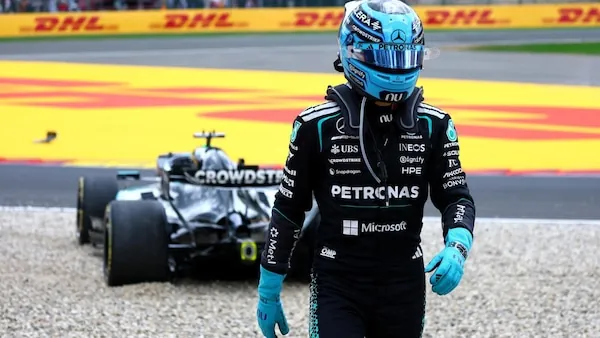 Antonelli manda ko Russell, gli appelli alla Mercedes, il team radio da censura
